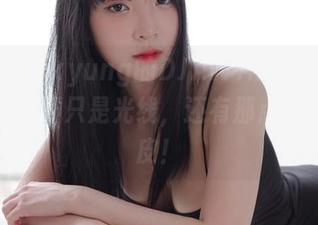 Kang Inkyung的DJAWA泳池边，作品展示的不只是光线，还有那点夏日的调皮！